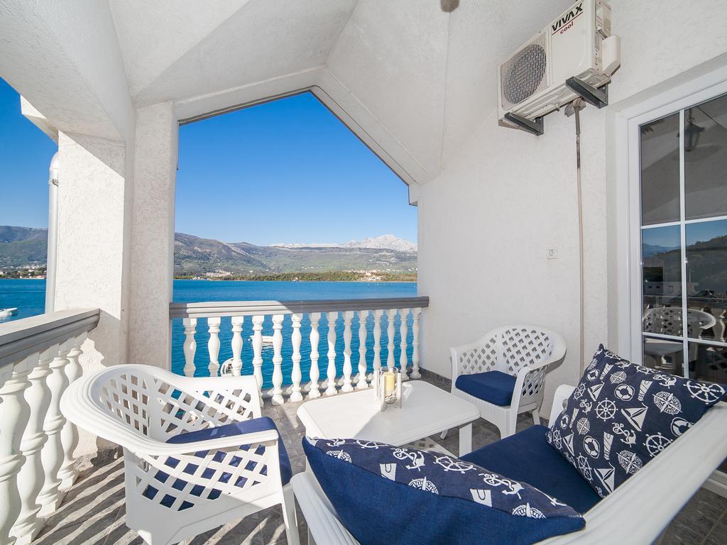 Apartments Elena Tivat Exterior foto